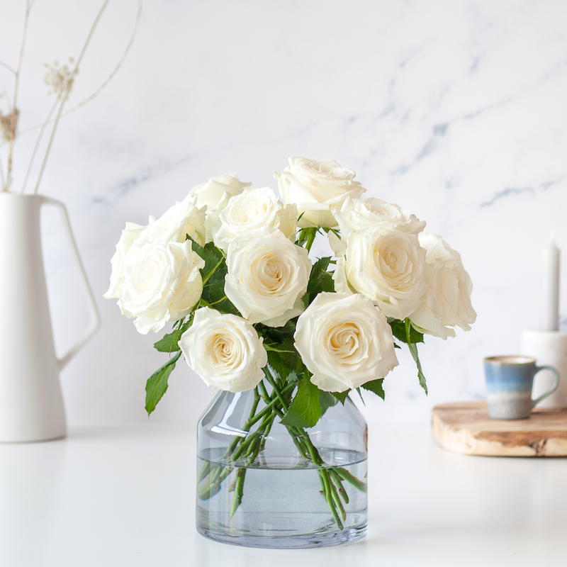 Witte Brievenbus Rozen | Brievenbus rozen | Verse rozen per post bezorgd | 9 dagen 100% vaasgarantie Brievenbusbloemen