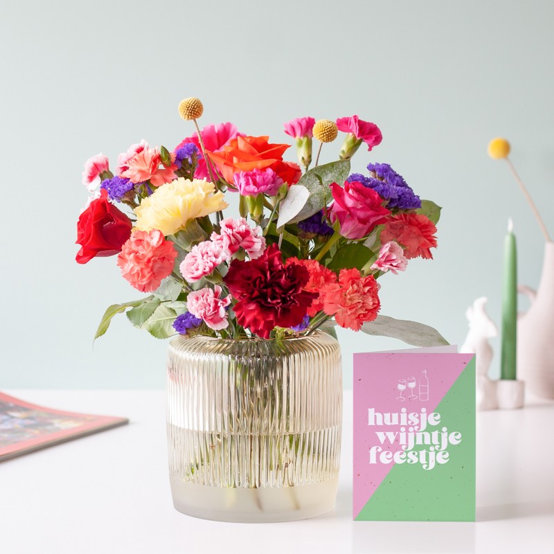 kleurrijk boeket met wenskaart 'huisje wijntje feestje'