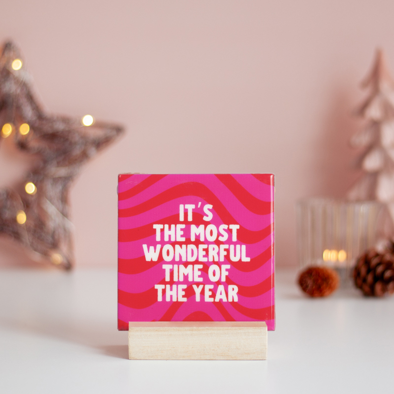 Kersttegeltje met tekst it's the most wonderful time of the year in retro uitstraling 