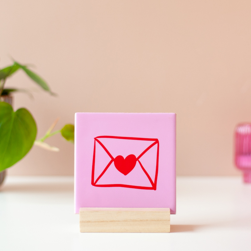 Tegeltje Liefs | Uniek brievenbus cadeau | Per post bezorgd Brievenbusbloemen